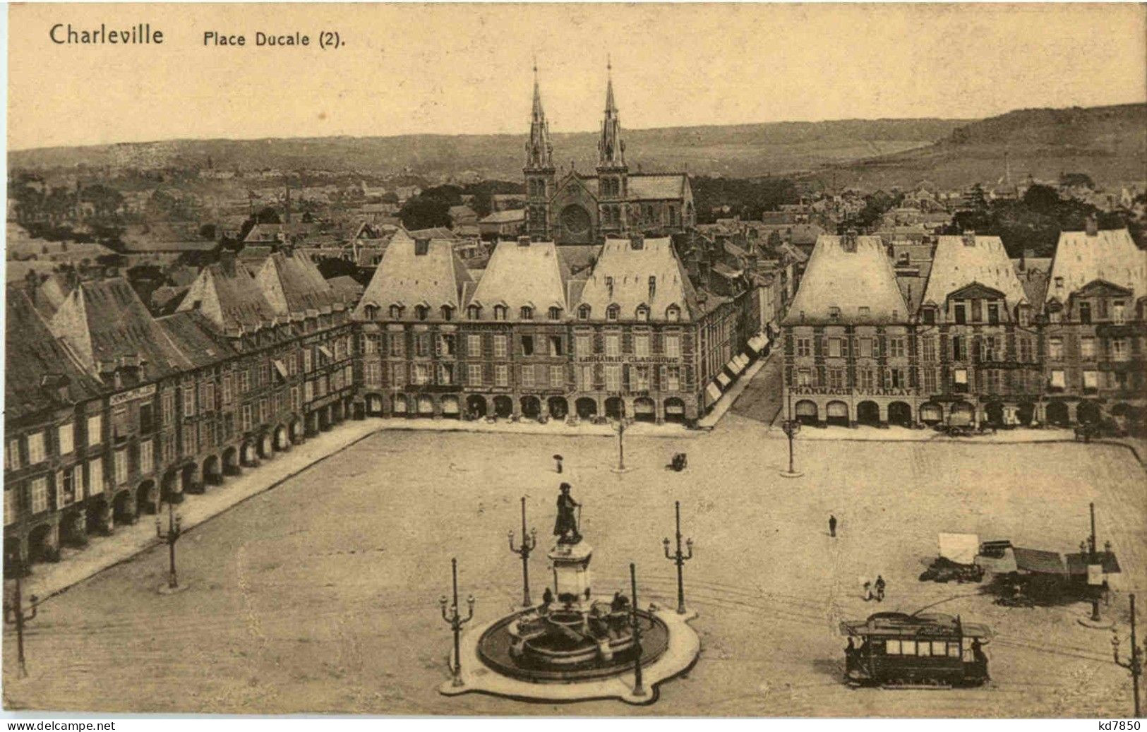 Charleville - Place Ducale - Charleville