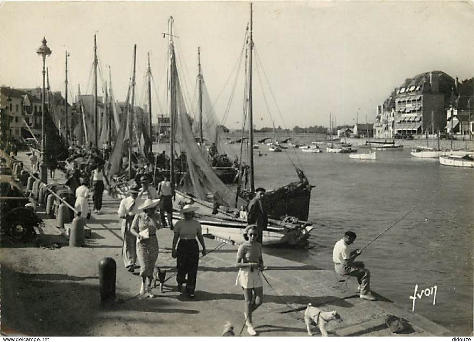 44 - Le Pouliguen - Le Port - Animée - Bateaux - CPSM Grand Format - Voir Scans Recto-Verso - Le Pouliguen