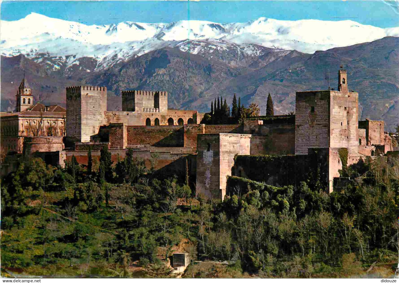 Espagne - Espana - Andalucia - Granada - Vista General De La Alhambra Y Sierra Nevada - Espana - CPM - Etat Pli Visible  - Granada