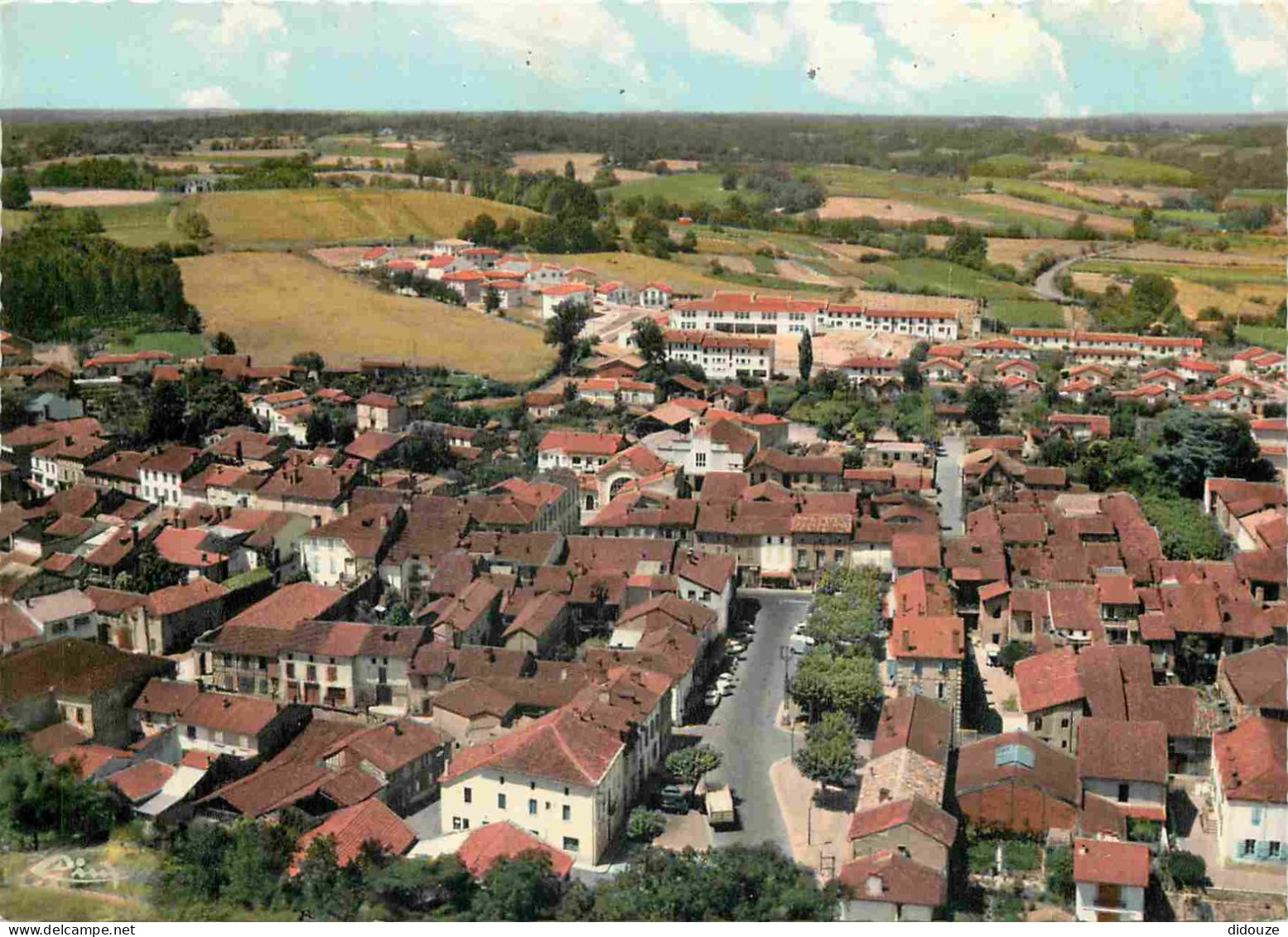 32 - Nogaro - Vue Générale Aérienne - Au Fond Cité De Lacombe - Carte Dentelée - CPSM Grand Format - Voir Scans Recto-Ve - Nogaro