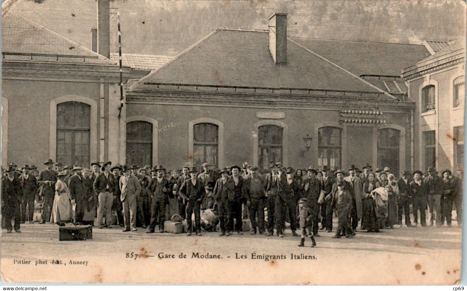 Modane Gare Station Les Emigrants Italiens Savoie 73500 N°857 Cpa Voyagée En B.Etat - Modane