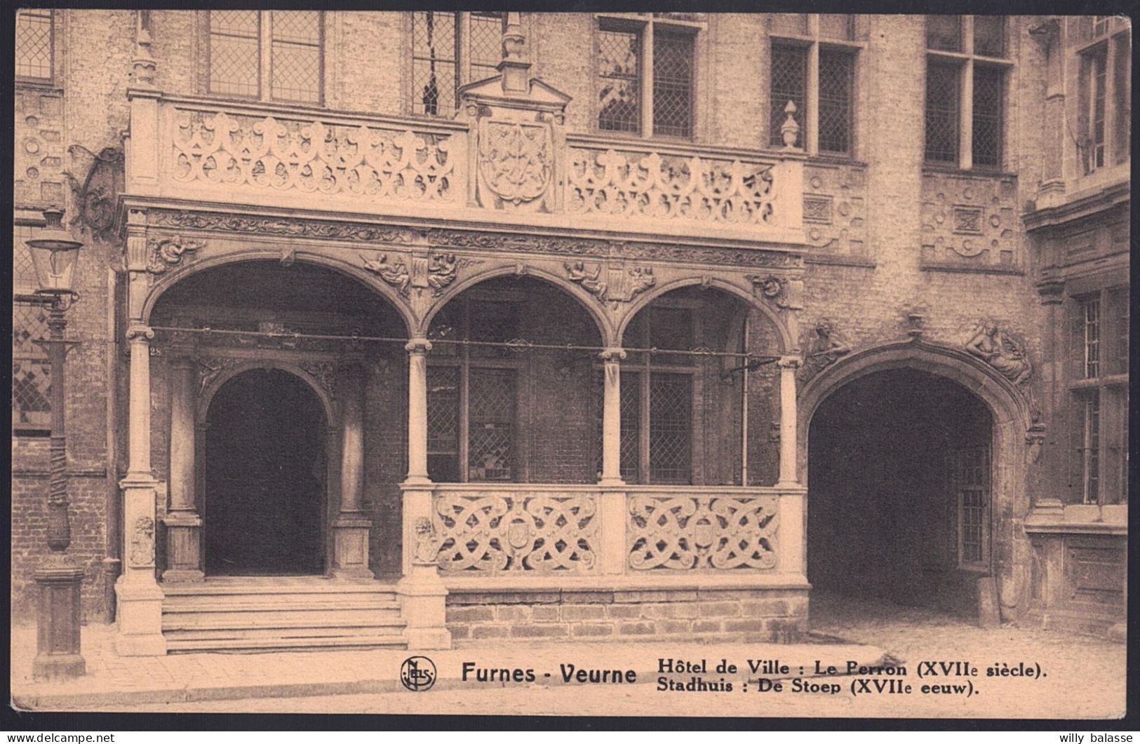 +++ CPA - FURNES - VEURNE - Hôtel De Ville - Le Perron // - Veurne