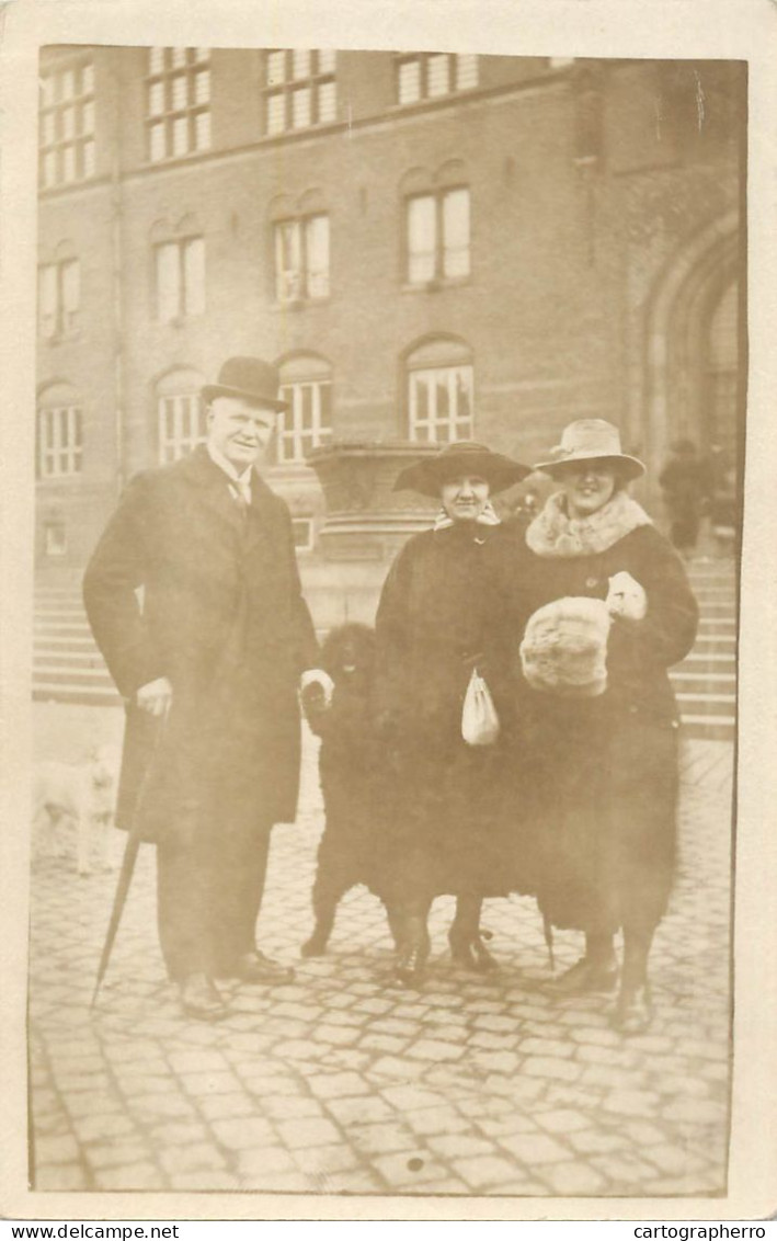 Annonymous Persons Souvenir Photo Social History Portraits & Scenes Elegant Hat Fur Coat Dog - Photographie