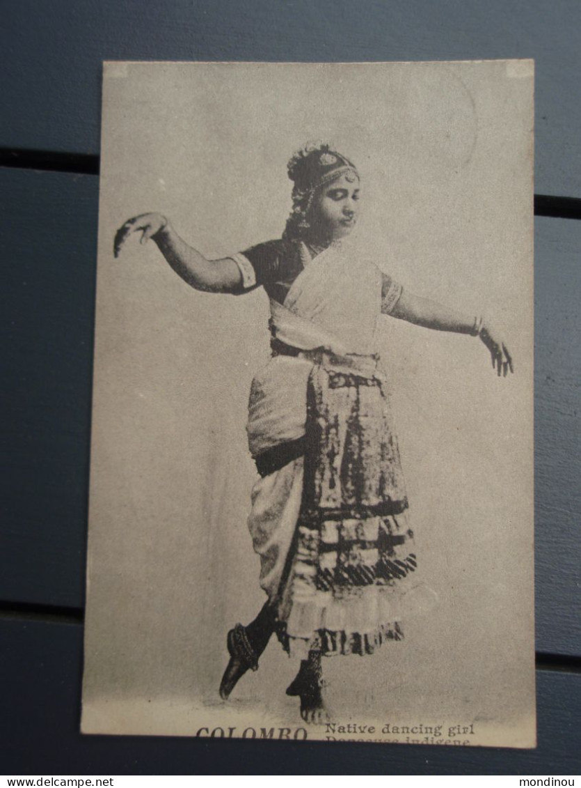 Cpa COLOMBO - Danseuse Indigène - Native Dancing Girl. 1921 - Sri Lanka (Ceylon)