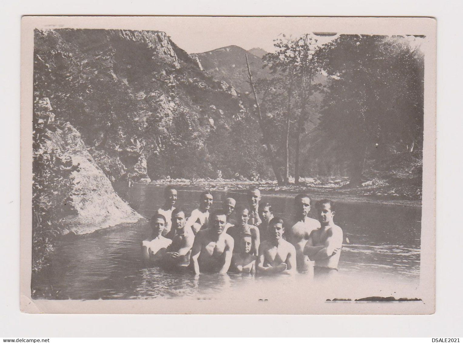 Group Shirtless Men, Summer Scene, Pose In River, Vintage Orig Photo 9x6.5cm. (61786) - Persone Anonimi