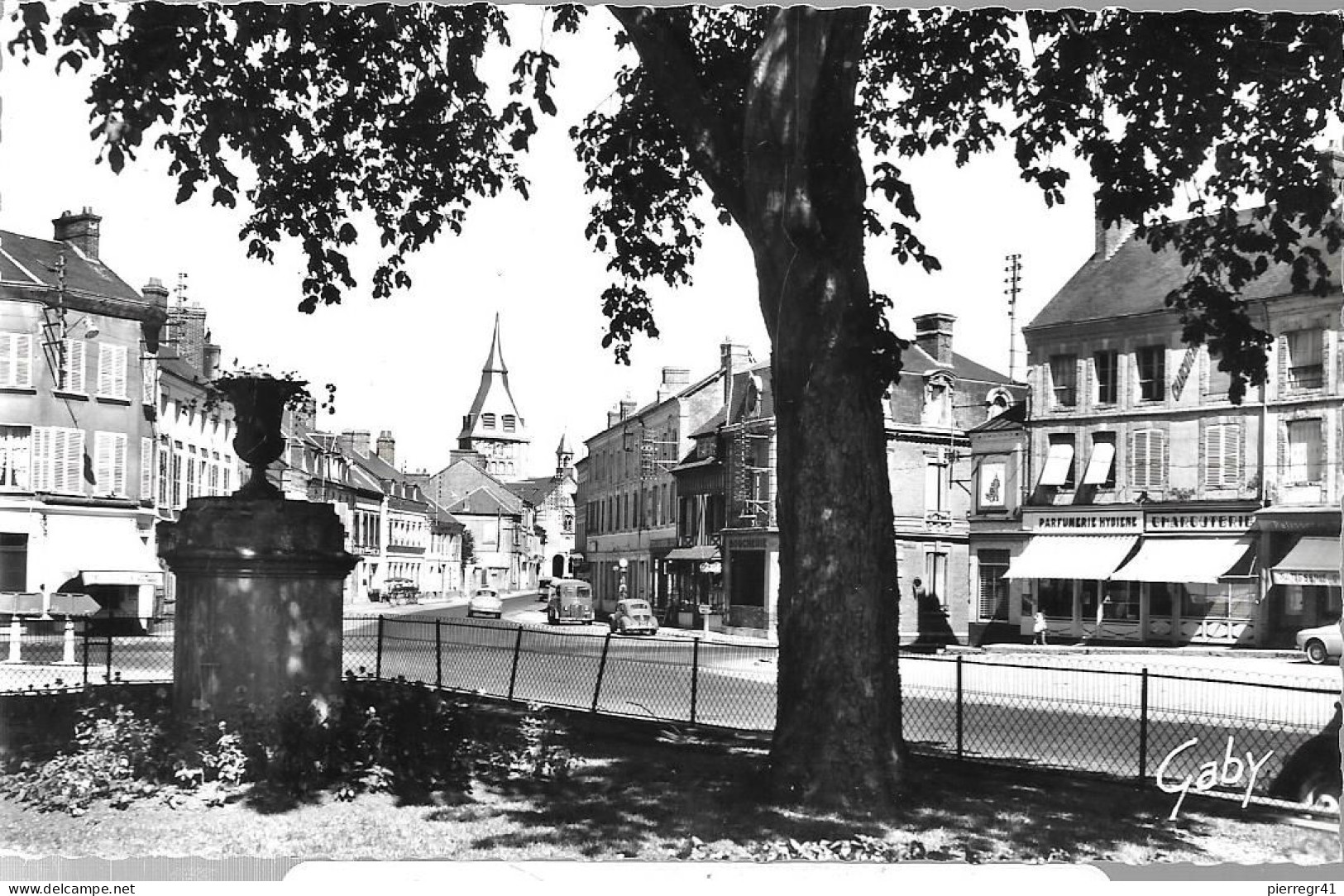 CPA-1955-27-BRETEUIL Sur ITON-Le Square Et La Place Laffitte -Edit Artaud-TBE - Breteuil