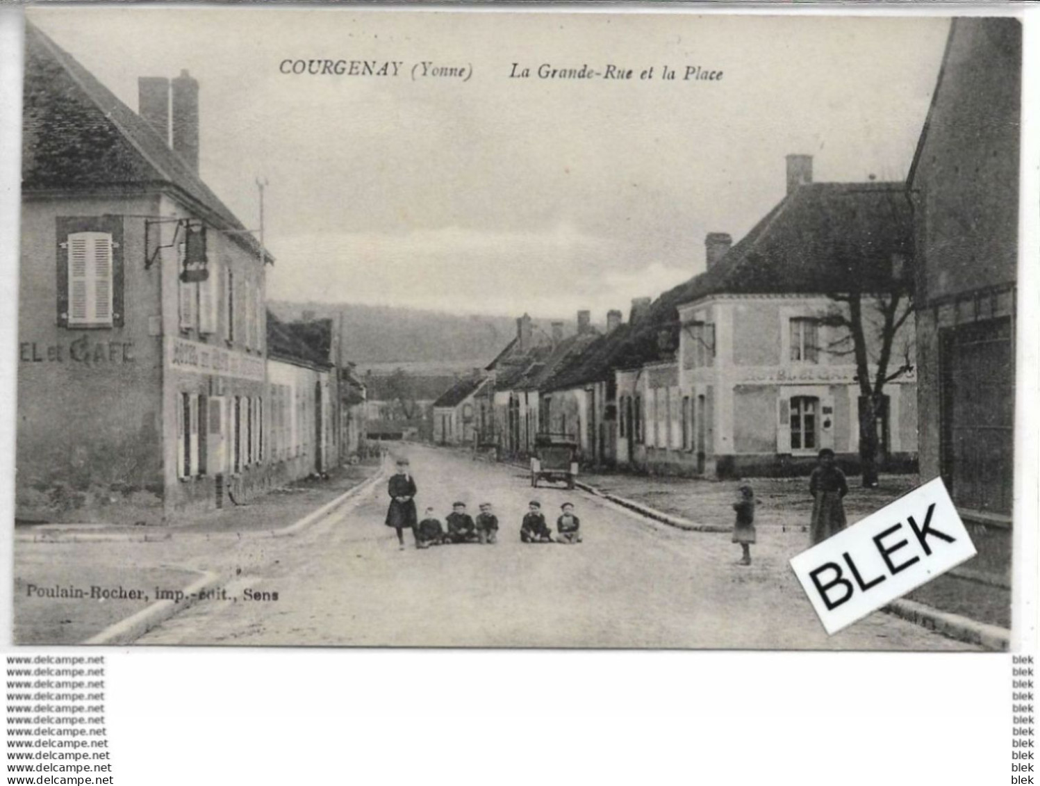 89 . Yonne .  Courgenay : La Grande Rue  Et La Place . - Autres & Non Classés