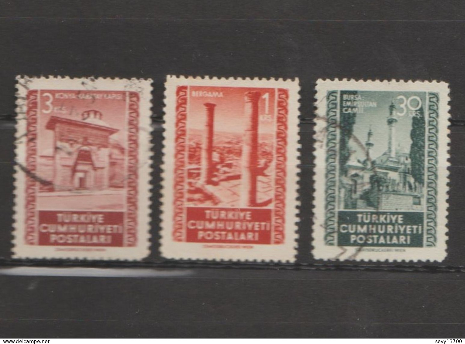 Turquie - Lot 3 Timbres - Année 1952 Mi 1319 A - 1317 A - 1326 A - Oblitérés