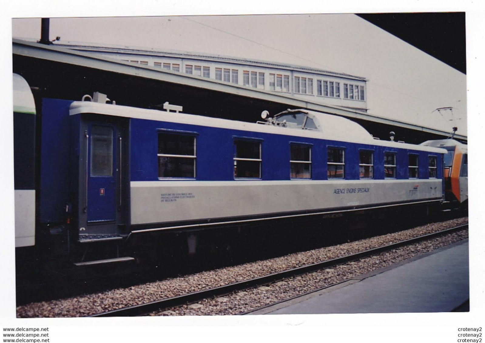 PHOTO Originale TRAIN Wagon Ou Voiture Agence Engins Spéciaux SNCF Contrôle Des IS Installations Electriques De Sécurité - Trains