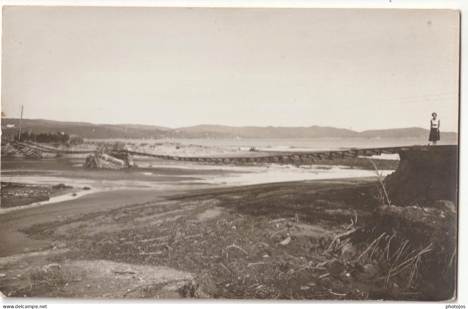 Carte Photo Cavalaire  (83)   RARE  Le Petit Pont Vers Pardigon   1932 - Lieux