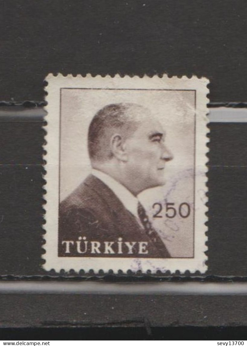 Turquie - Lot 33 Timbres Atatürk Mi 1276 - Mi 1280 - Mi 1301 - Mi 958 Y - Mi 946 Neuf - Mi 960 Y - Mi1493 - 1495 - 2172 - Collections, Lots & Séries