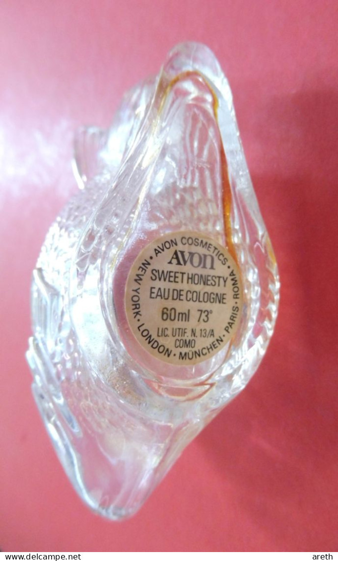 Flacon  Eau De Cologne Sweet Honesty AVON En Forme De Poisson - Bottles (empty)