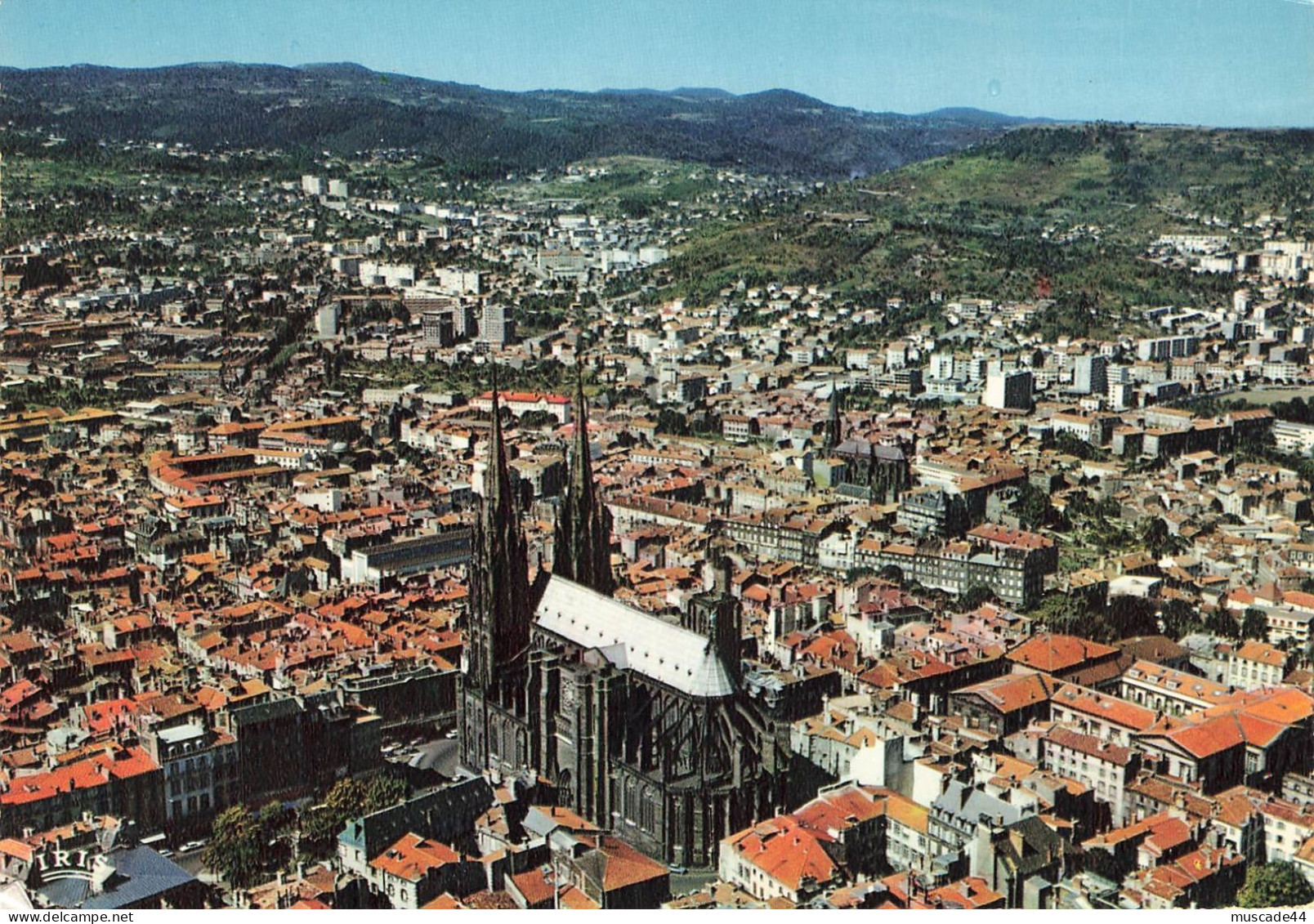 CLERMONT FERRAND - VUE GENERALE ET LA CATHEDRALE - Clermont Ferrand