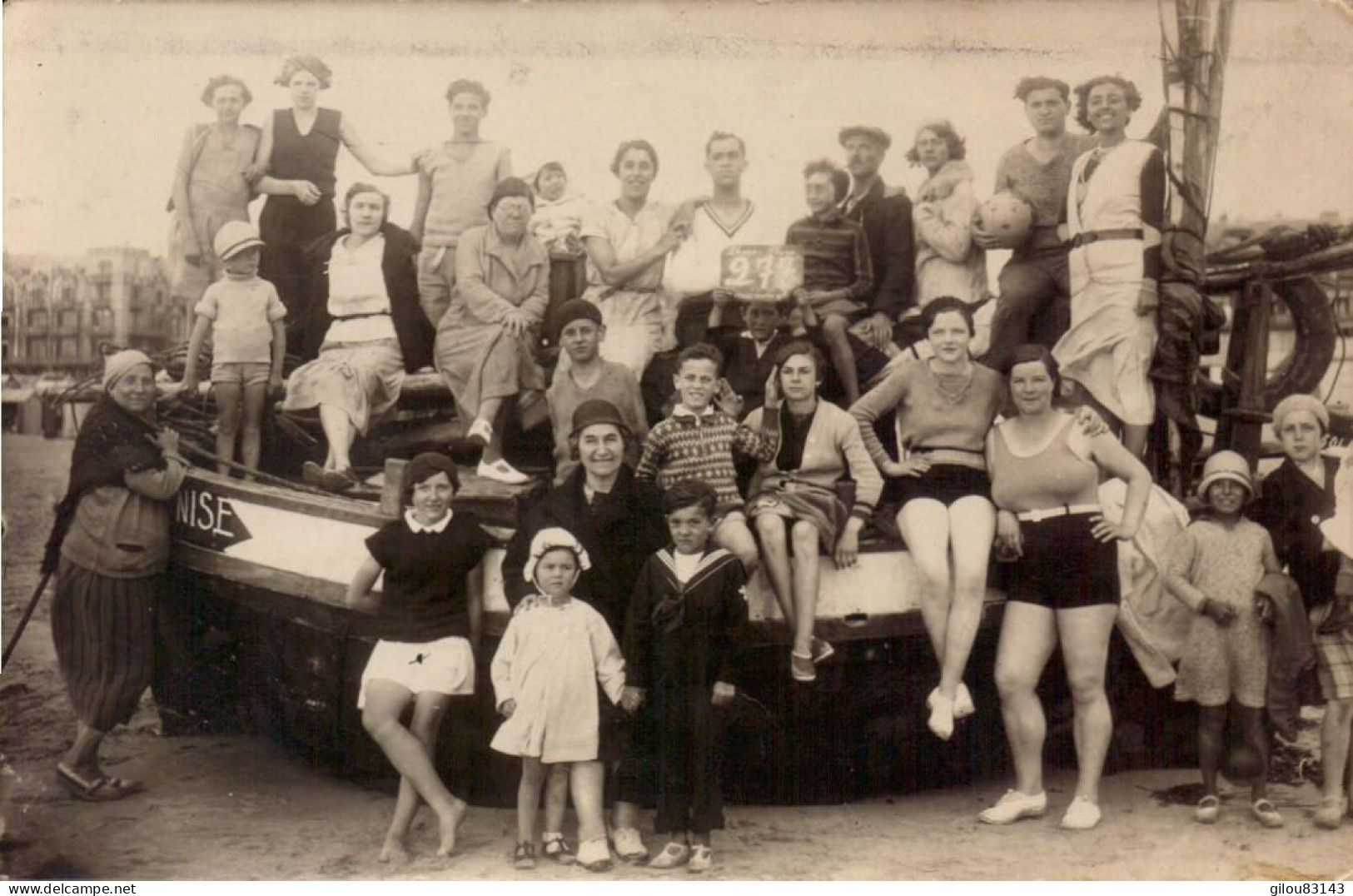 Pas De Calais, Berck- Plage, Enfants Sortie A La Plage, Barque De Peche - Berck