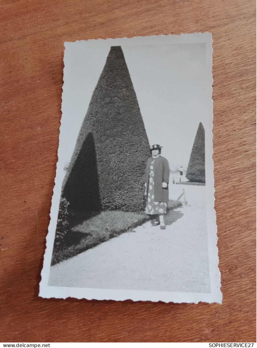 560 //  PHOTO ANCIENNE 11 X 6 CMS / FEMME - Personnes Anonymes