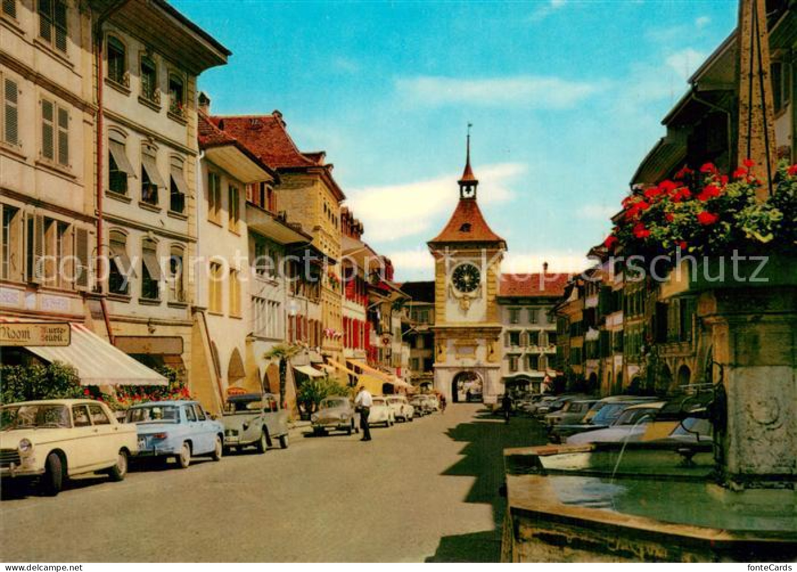 13754394 Murten Morat Strassenpartie Mit Brunnen Murten Morat - Autres & Non Classés