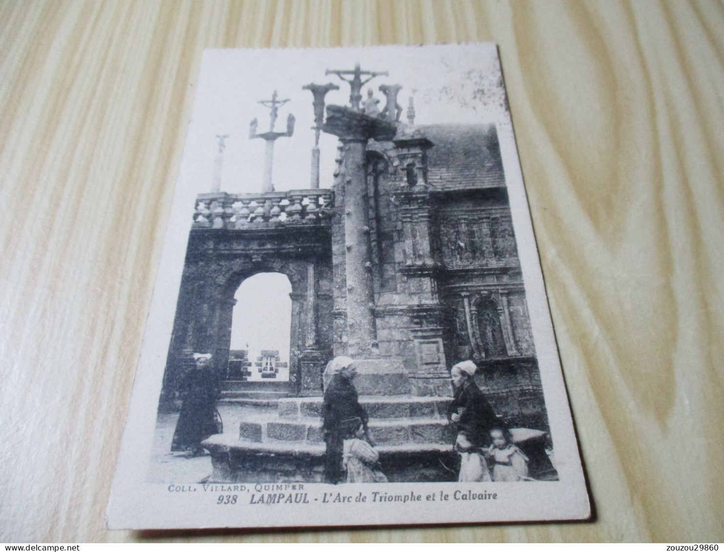 CPA Lampaul (29).L'Arc De Triomphe Et Le Calvaire - Carte Animée. - Lampaul-Guimiliau