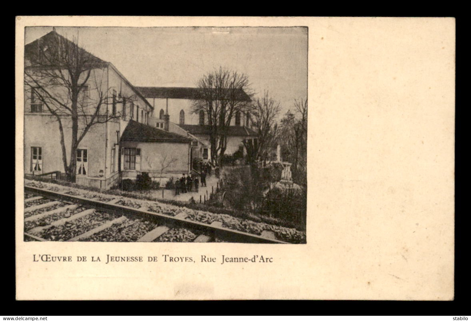 10 - TROYES - L'OEUVRE DE LA JEUNESSE RUE JEANNE D'ARC - Troyes