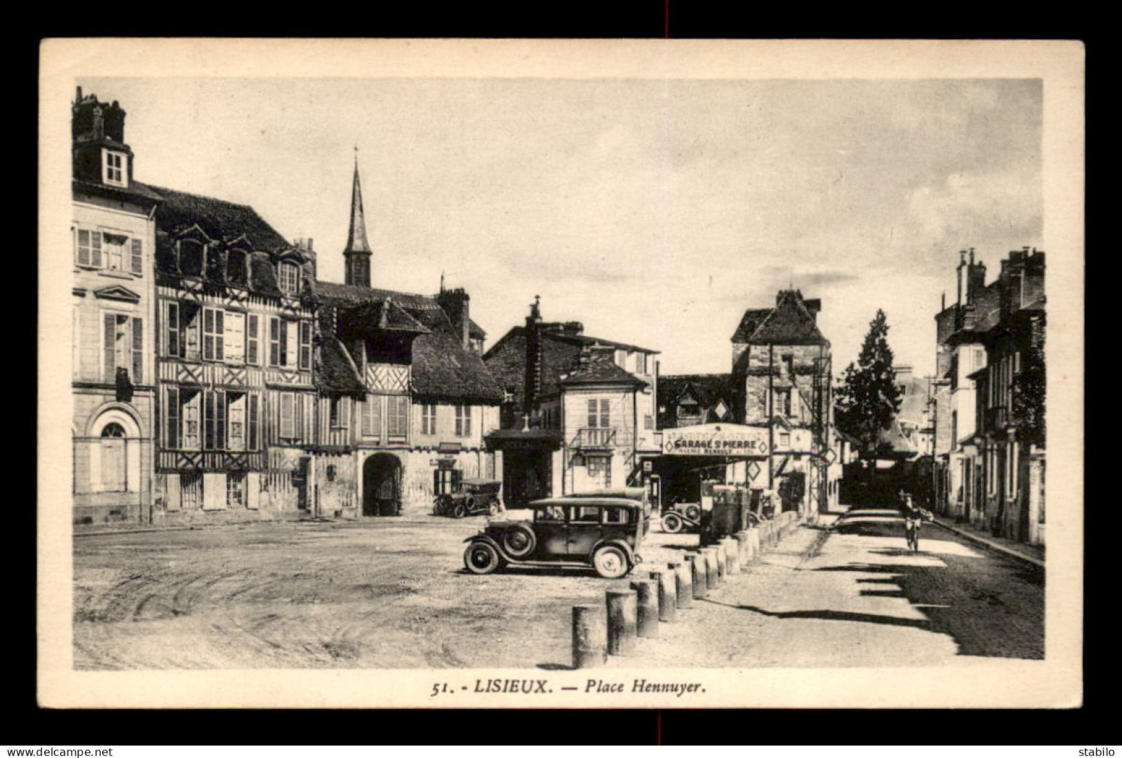 14 - LISIEUX - PLACE HENNUYER - GARAGE ST-PIERRE RENAULT - Lisieux