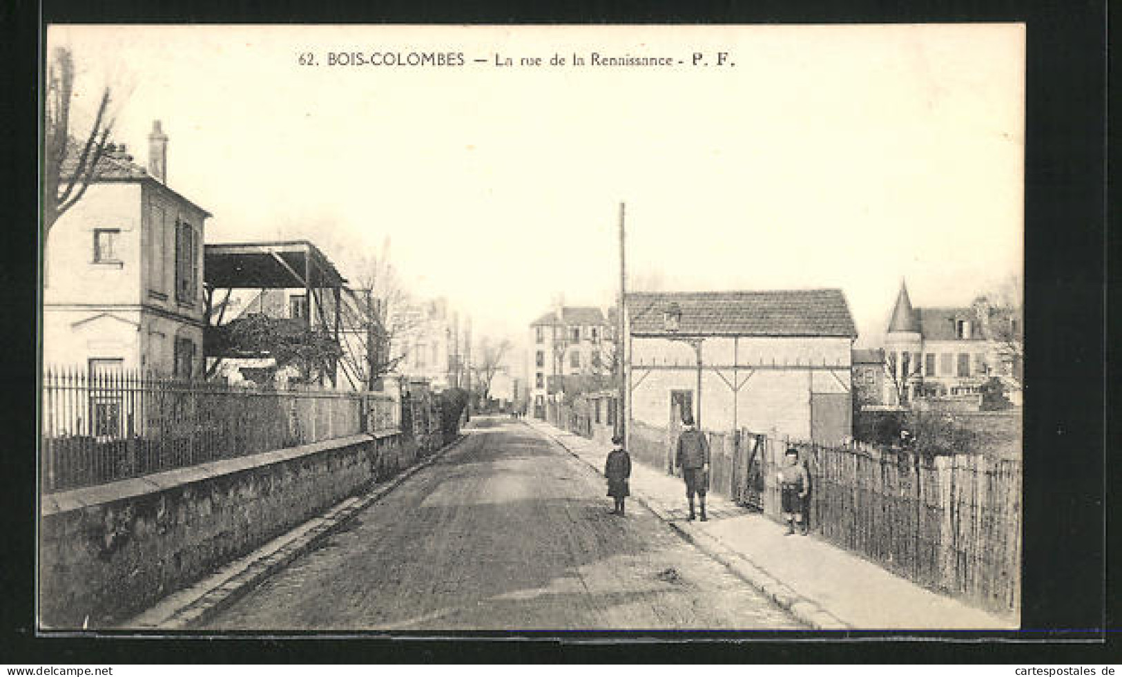 CPA Bois-Colombes, La Rue De La Renaissance  - Colombes