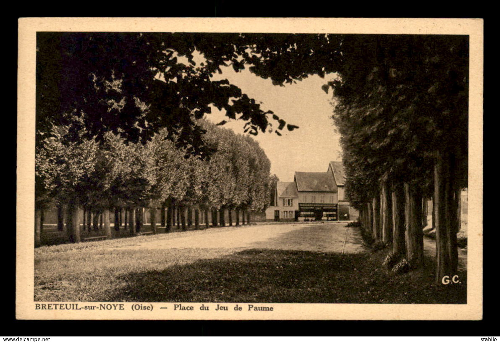 60 - BRETEUIL-SUR-NOYE - PLACE DU JEU DE PAUME - Breteuil