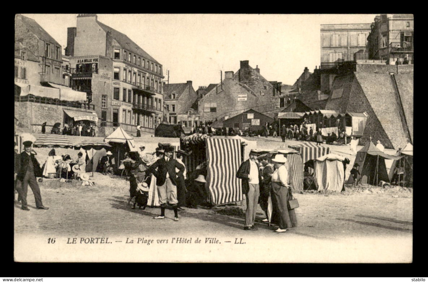 62 - LE PORTEL - LA PLAGE VERS L'HOTEL DE VILLE - Le Portel