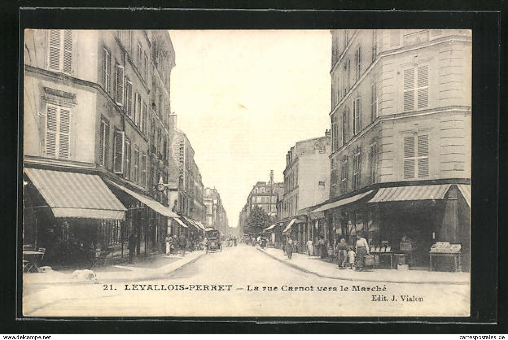 CPA Levallois-Perret, La Rue Carnot Vers Le Marché  - Levallois Perret