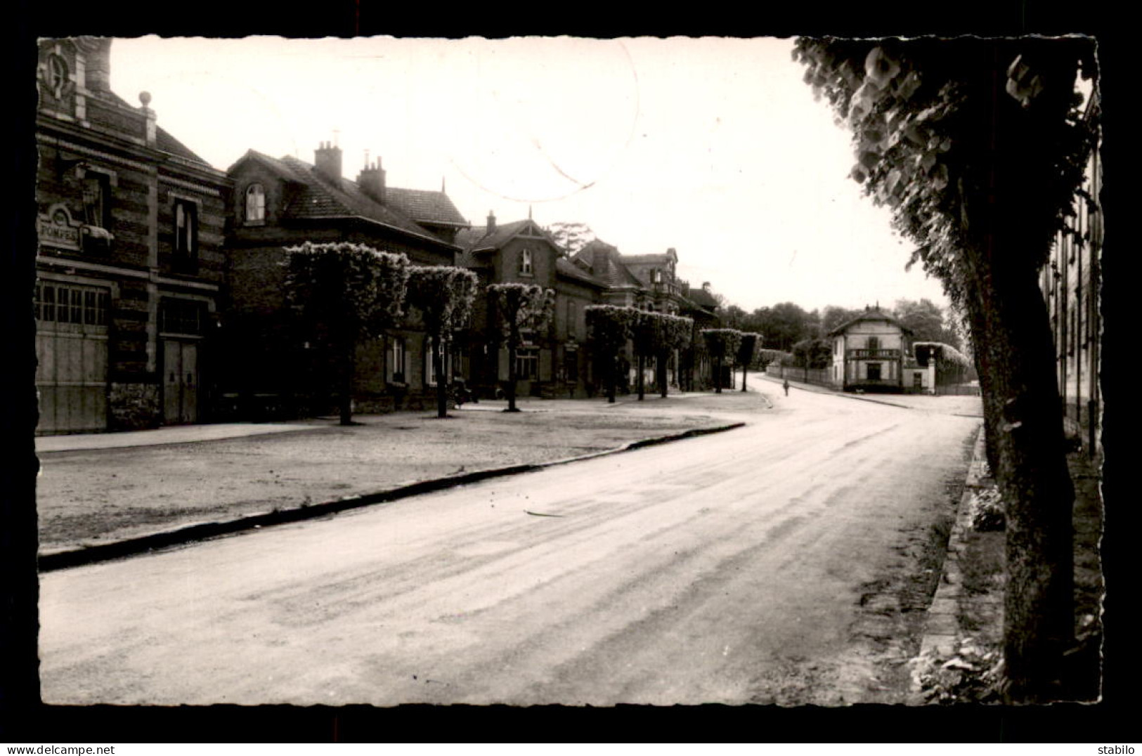 77 - NOISIEL - PLACE GASTON MEUNIER - Noisiel