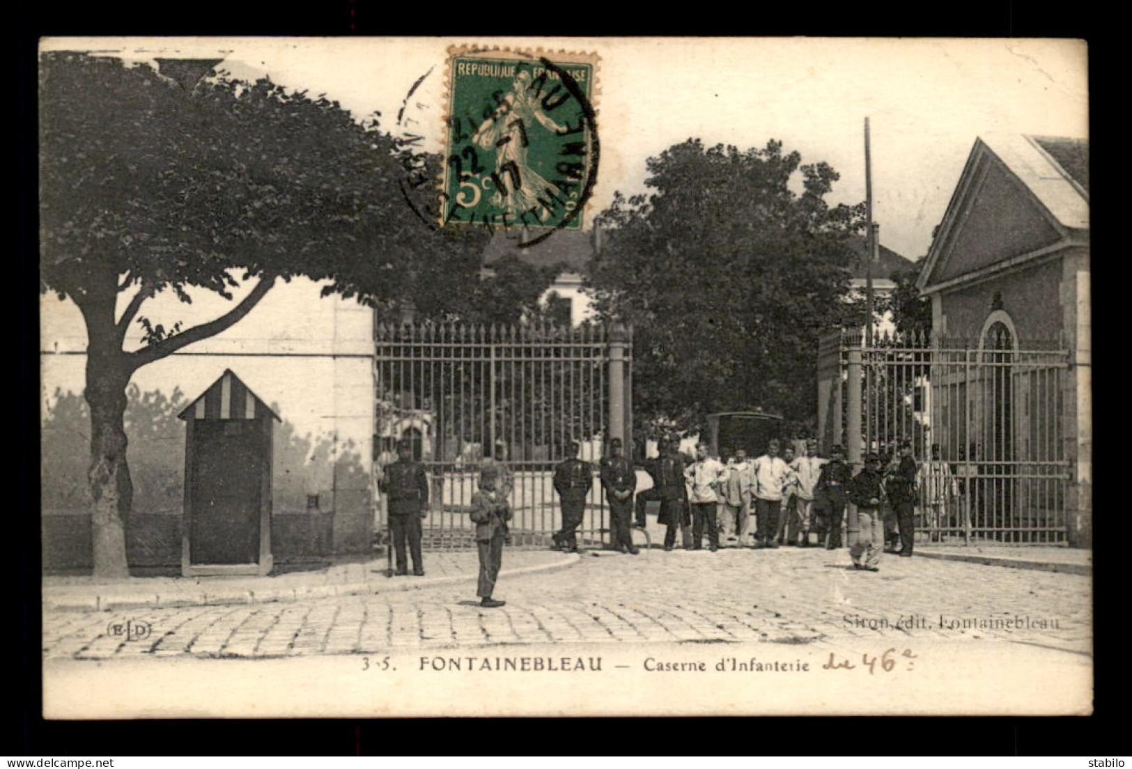 77 - FONTAINEBLEAU - CASERNE D'INFANTERIE - Fontainebleau