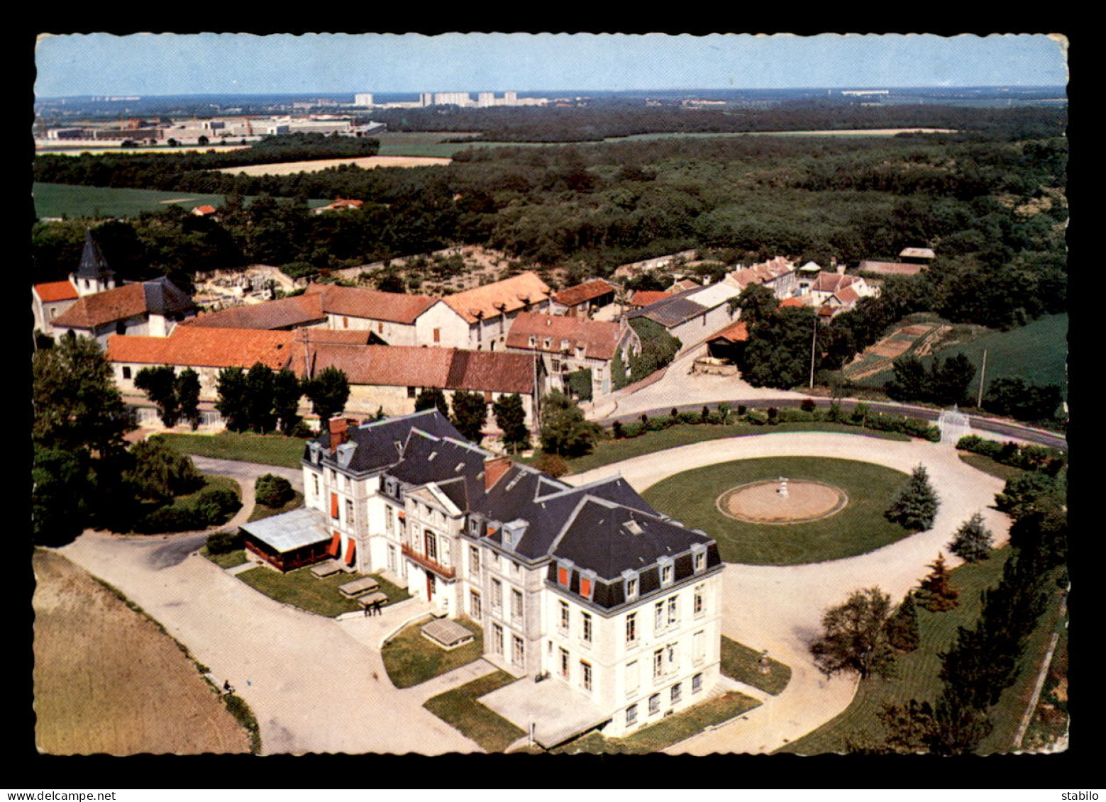 91 - FLEURY-MEROGIS - VUE AERIENNE - CENTRE JEAN MOULIN - Fleury Merogis