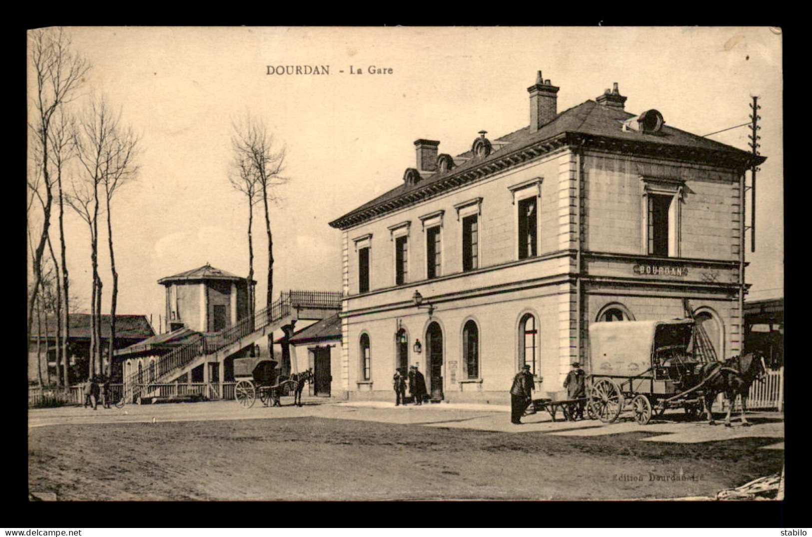 91 - DOURDAN - LA GARE DE CHEMIN DE FER - Dourdan