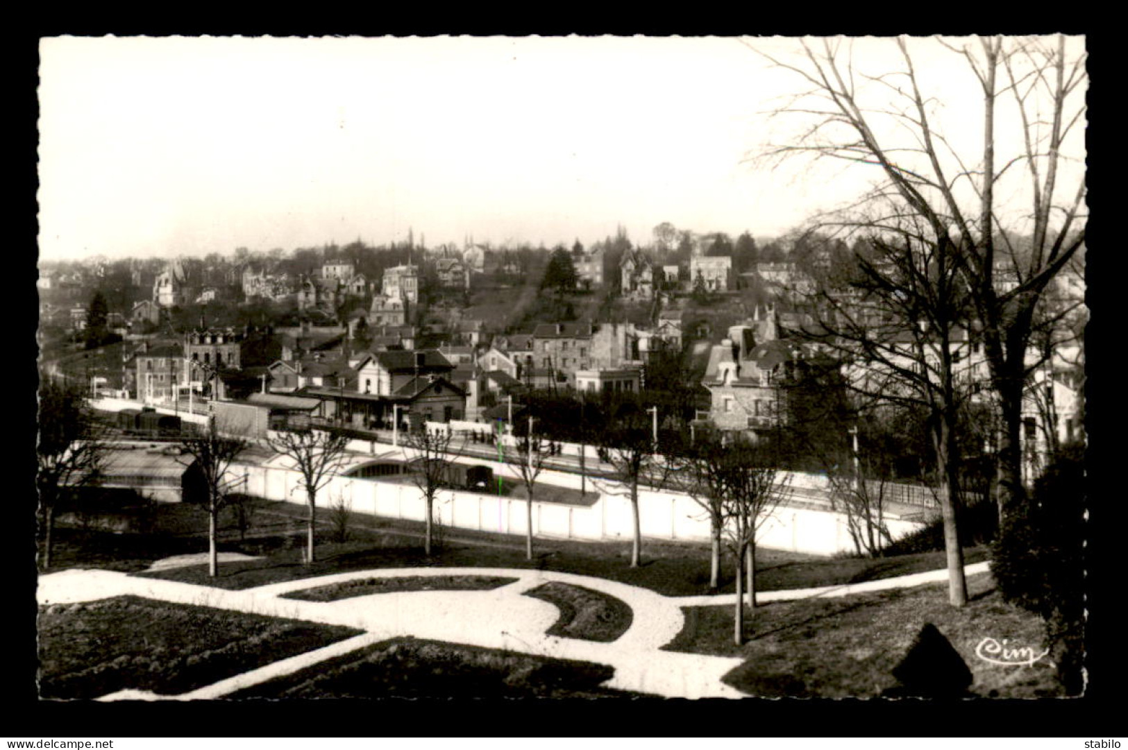 92 - VAUCRESSON - VUE GENERALE PRISE DE LA VILLA THERESE - Vaucresson