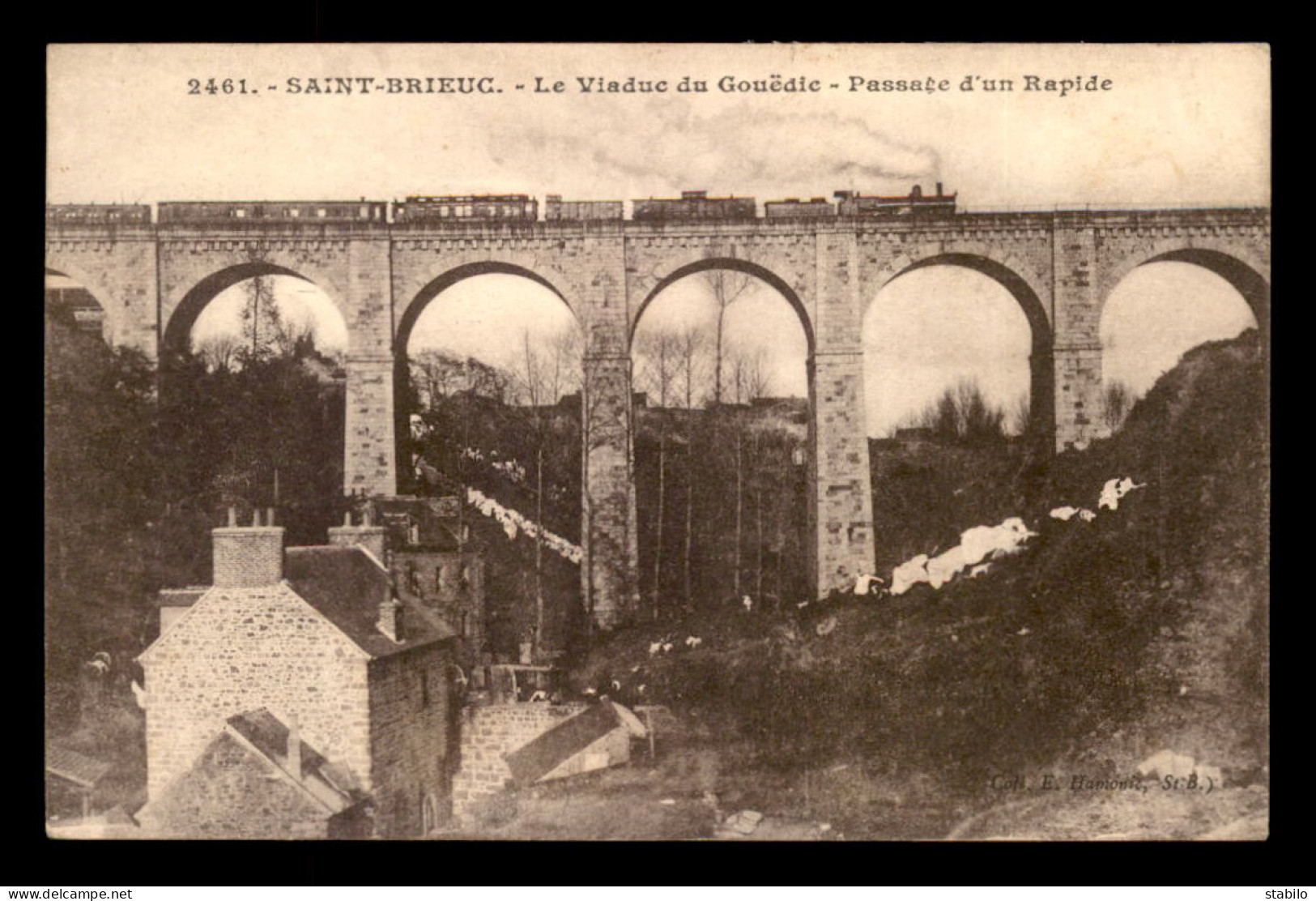 22 - SAINT-BRIEUC - TRAIN SUR LE VIADUC DU GOUEDIC - Saint-Brieuc