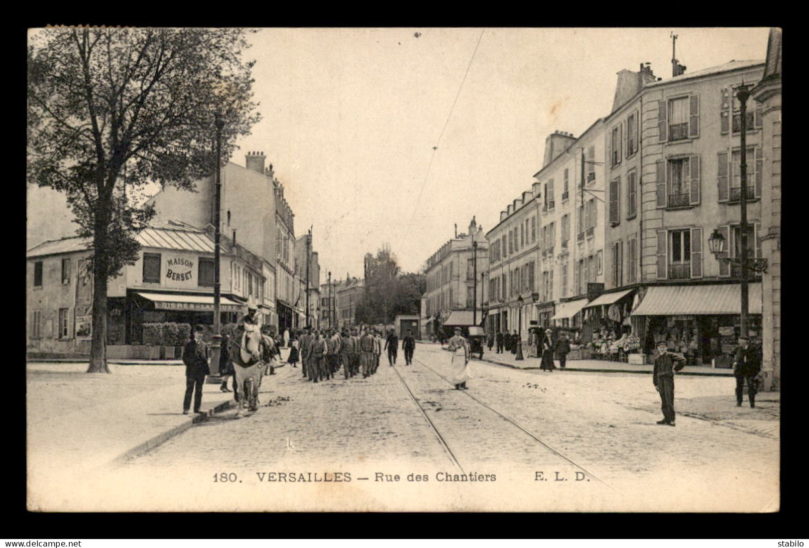 78 - VERSAILLES - RUE DES CHANTIERS - Versailles