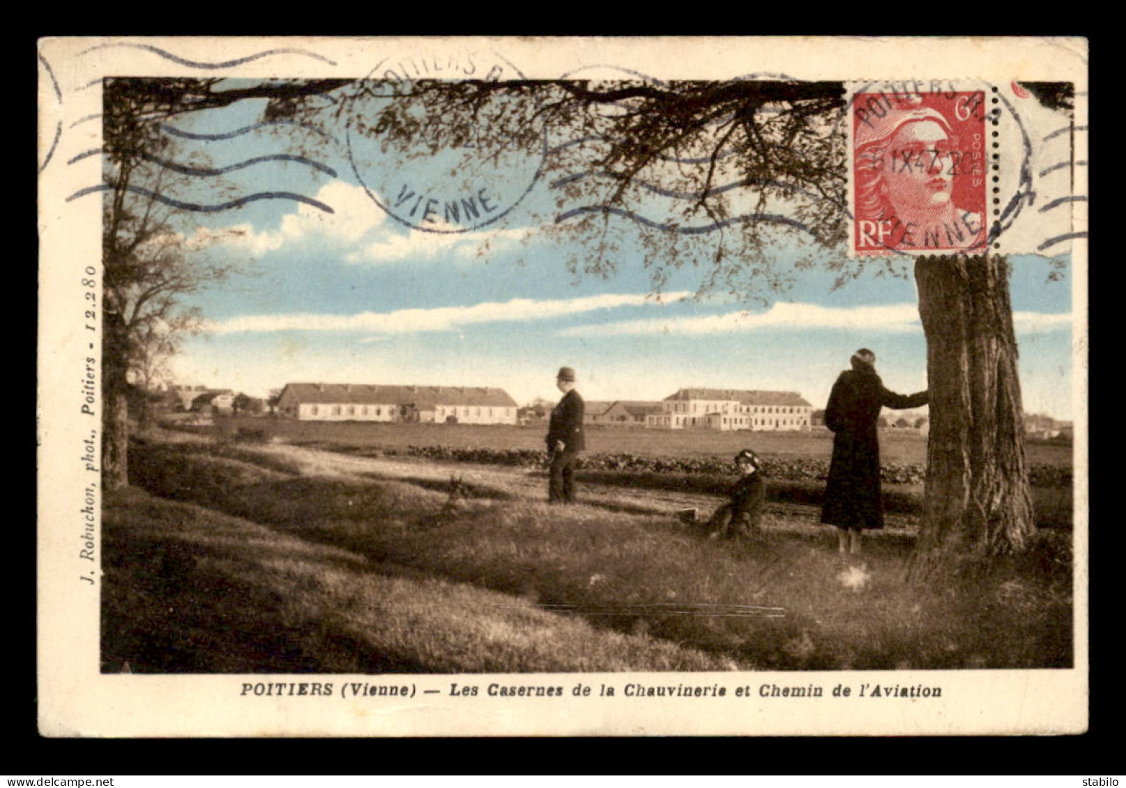 86 - POITIERS - LES CASERNES DE LA CHAUVINERIE ET CHEMIN DE L'AVIATION - Poitiers