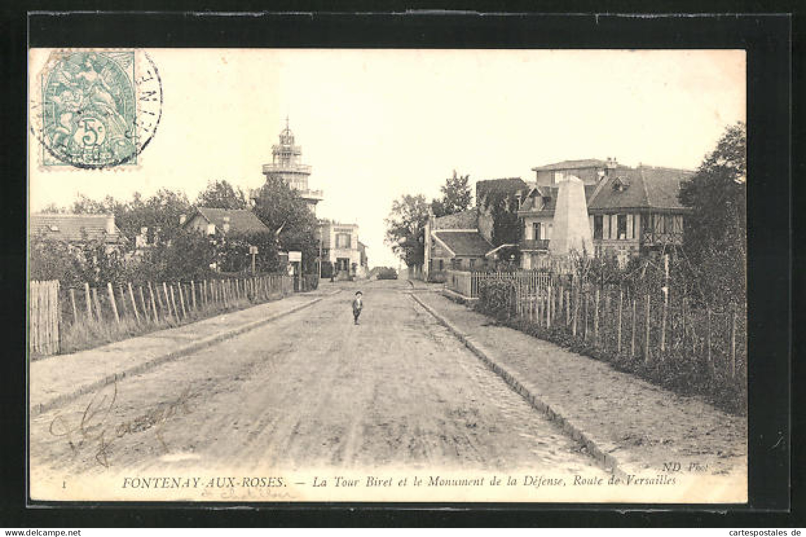 CPA Fontenay-aux-Roses, La Tour Et Le Monument De La Defense, Route De Versailles  - La Defense