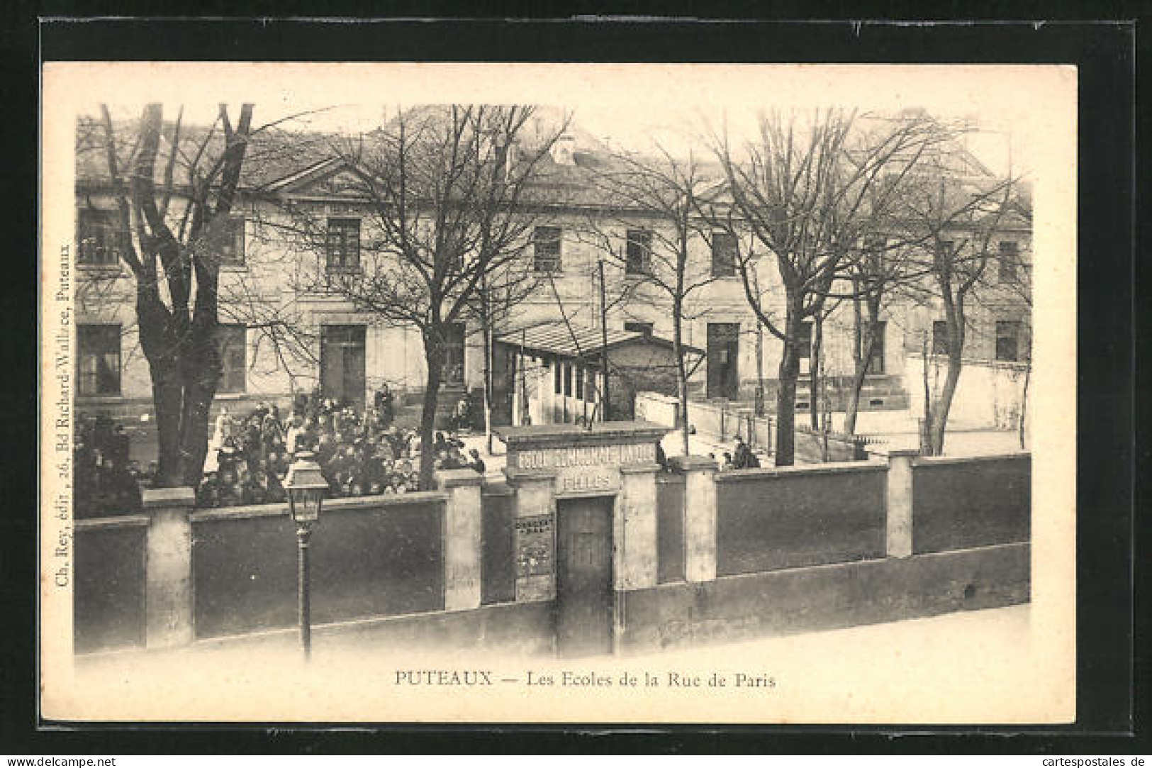 CPA Puteaux, Les Ecoles De La Rue De Paris  - Puteaux