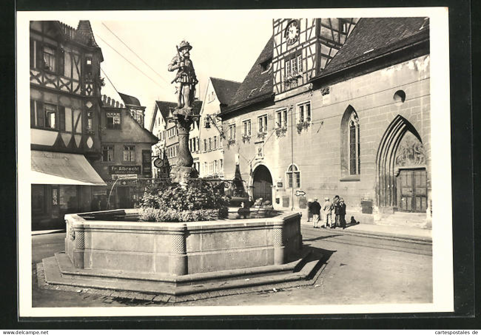 Foto-AK Deutscher Kunstverlag, Nr. 2: Reutlingen, Maximiliansbrunnen Auf Dem Marktplatz  - Fotografie