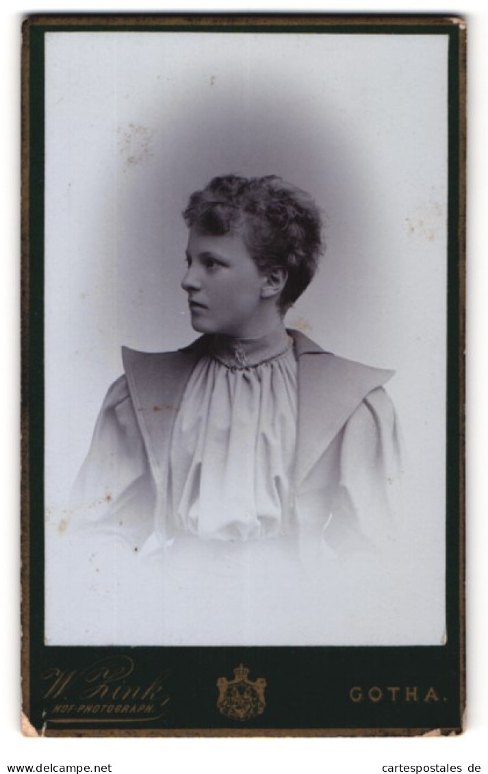 Fotografie W. Zink, Gotha, Portrait Junge Frau In Schöner Bluse  - Anonymous Persons