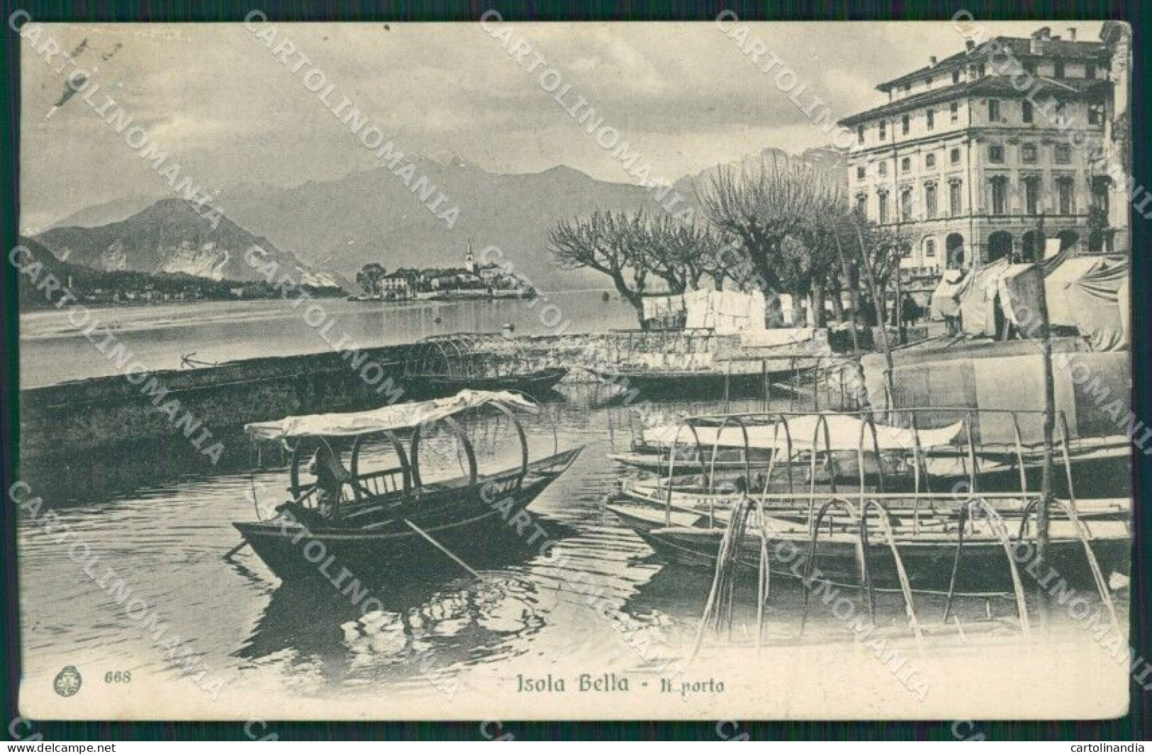 Verbania Stresa Isola Bella Barche PIEGA Cartolina KV4708 - Verbania