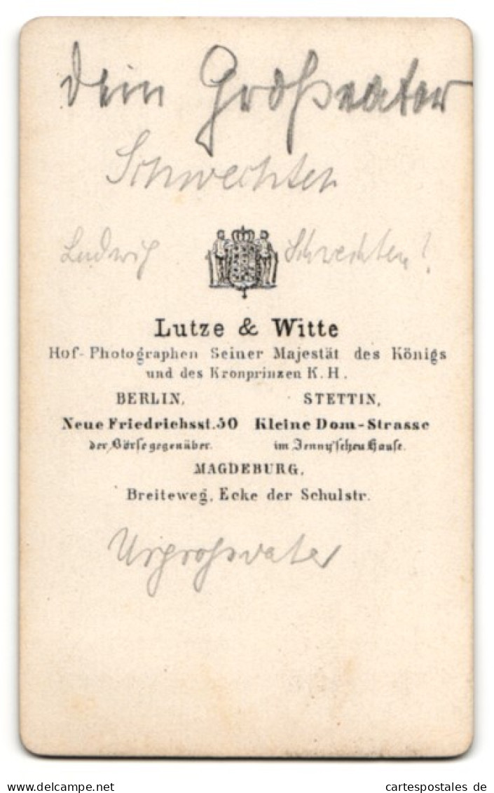 Fotografie Lutze & Witte, Berlin, älterer Herr Auf Stuhl Sitzend  - Anonieme Personen