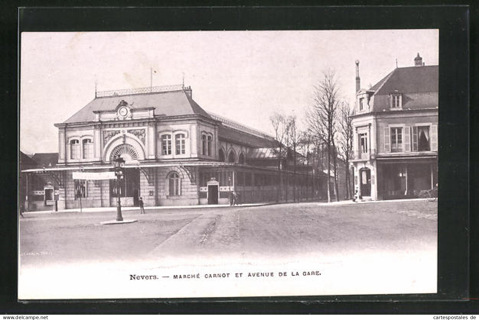 CPA Nevers, Marche Carnot Et Avenue De La Gare  - Nevers