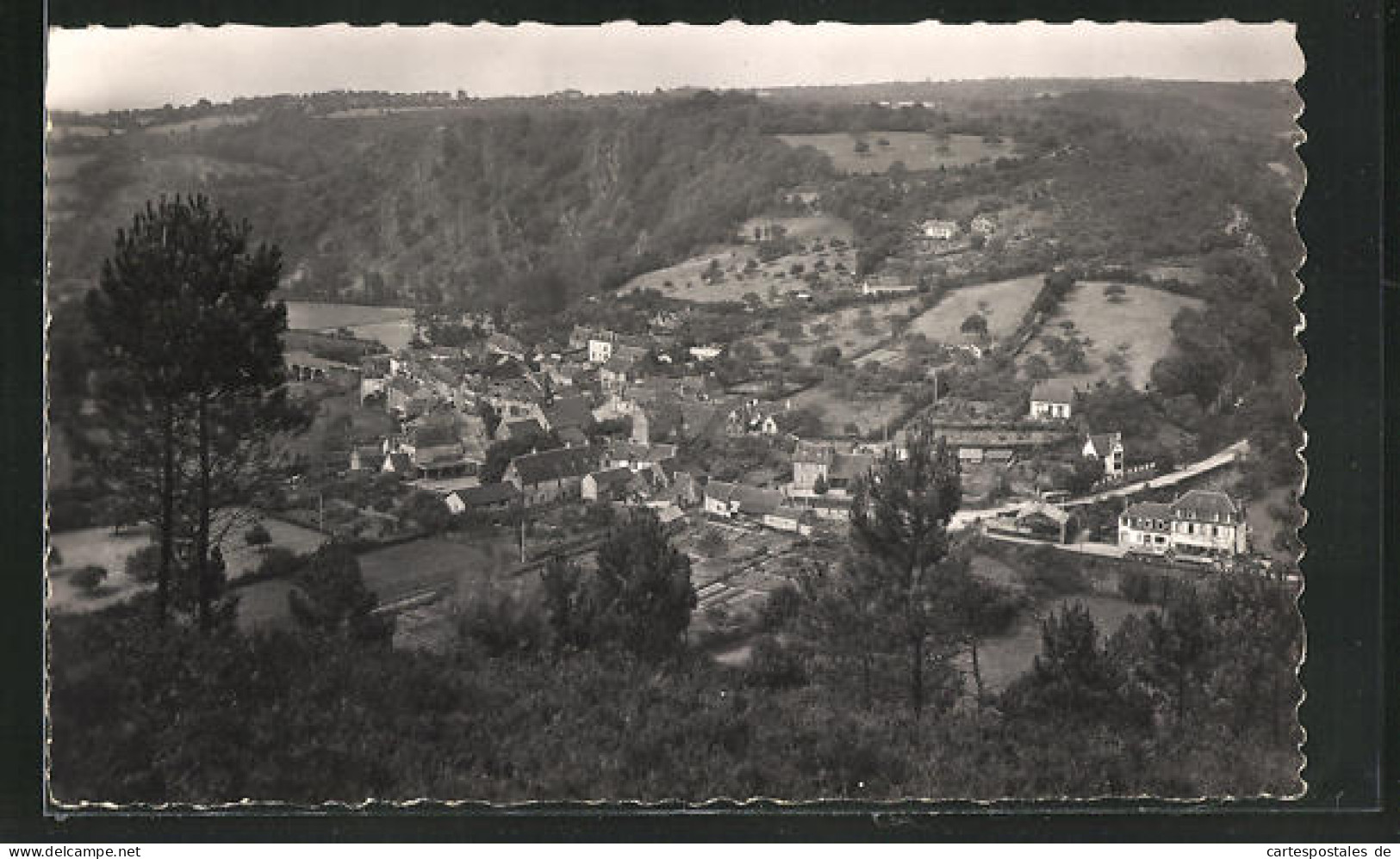 CPA Saint-Leonard-des-Bois, Vue Générale  - Saint Leonard Des Bois