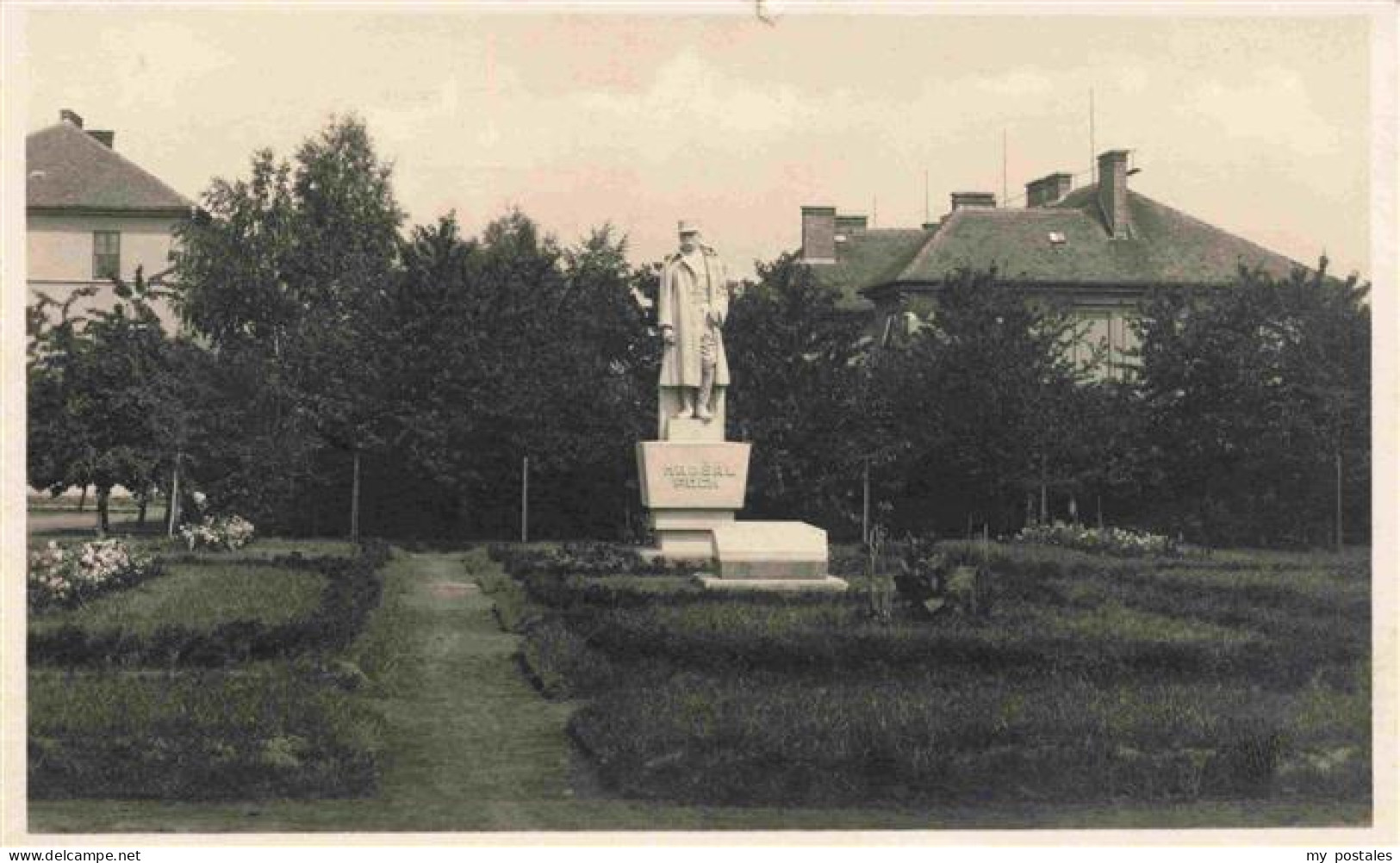 73972925 Caslav_Tschaslau_CZ Pomnik Marsala Focha Denkmal Statue - Czech Republic