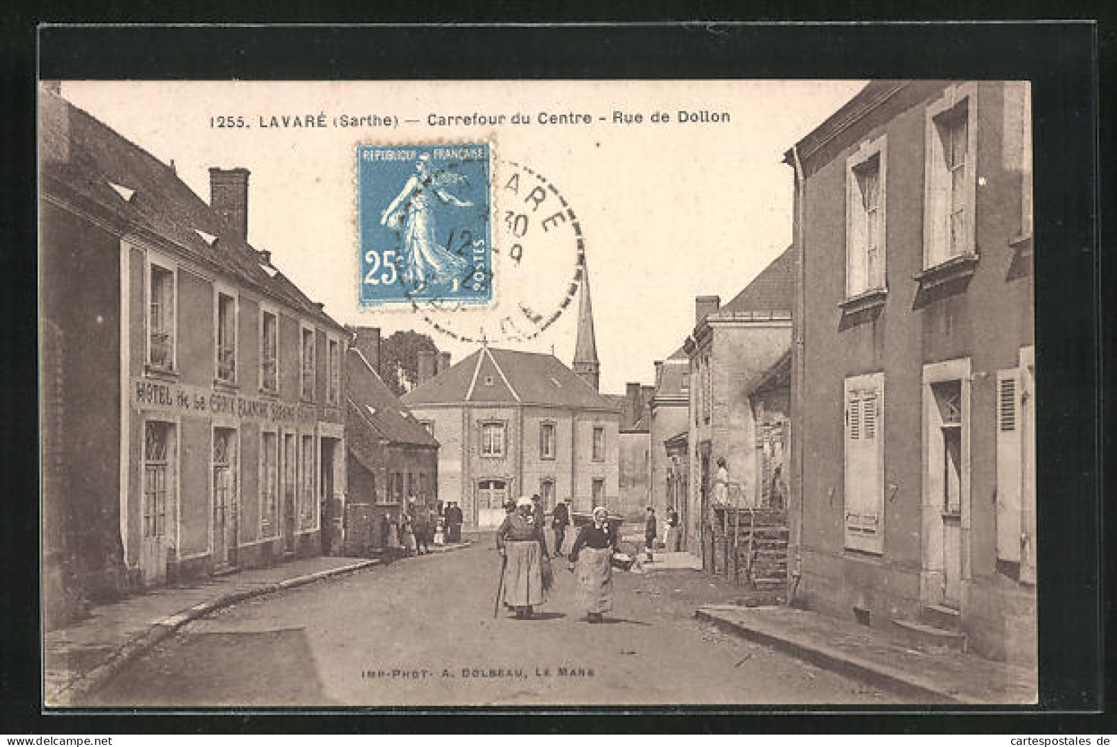 CPA Lavaré, Carrefour Du Centre - Rue De Dollon, Hotel De La Croix Blanche  - Other & Unclassified