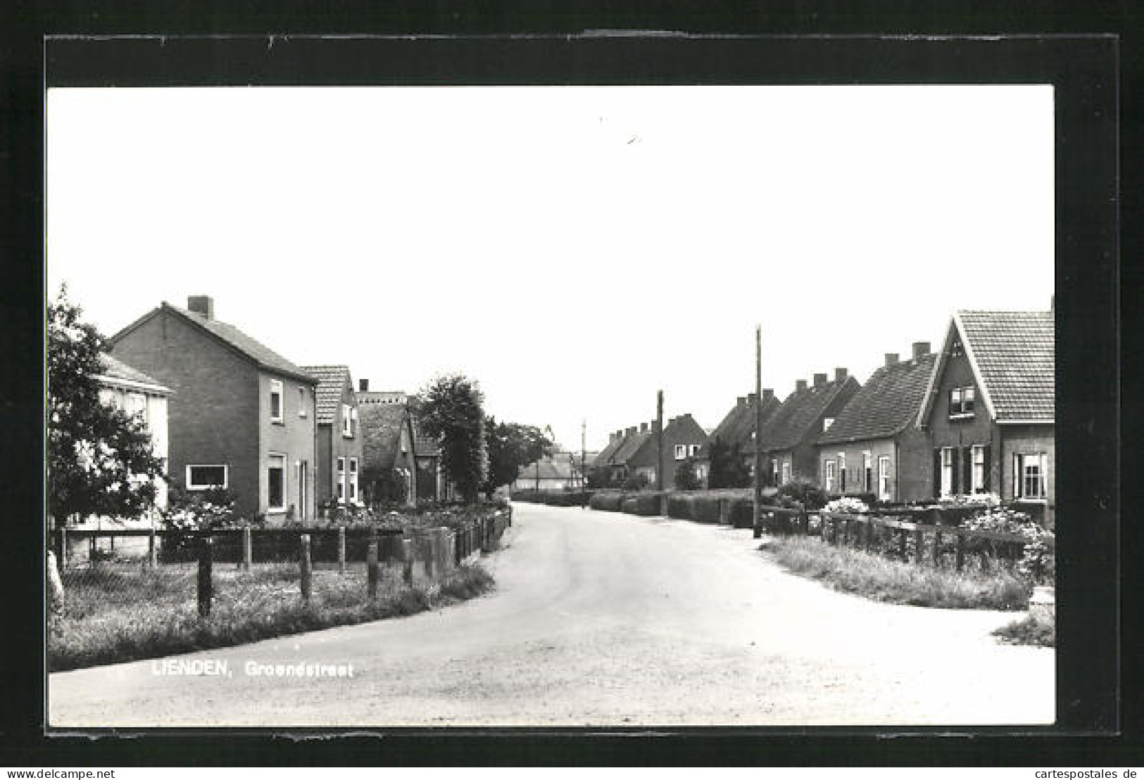 AK Lienden, Groenestraat, Strassenblick  - Sonstige & Ohne Zuordnung