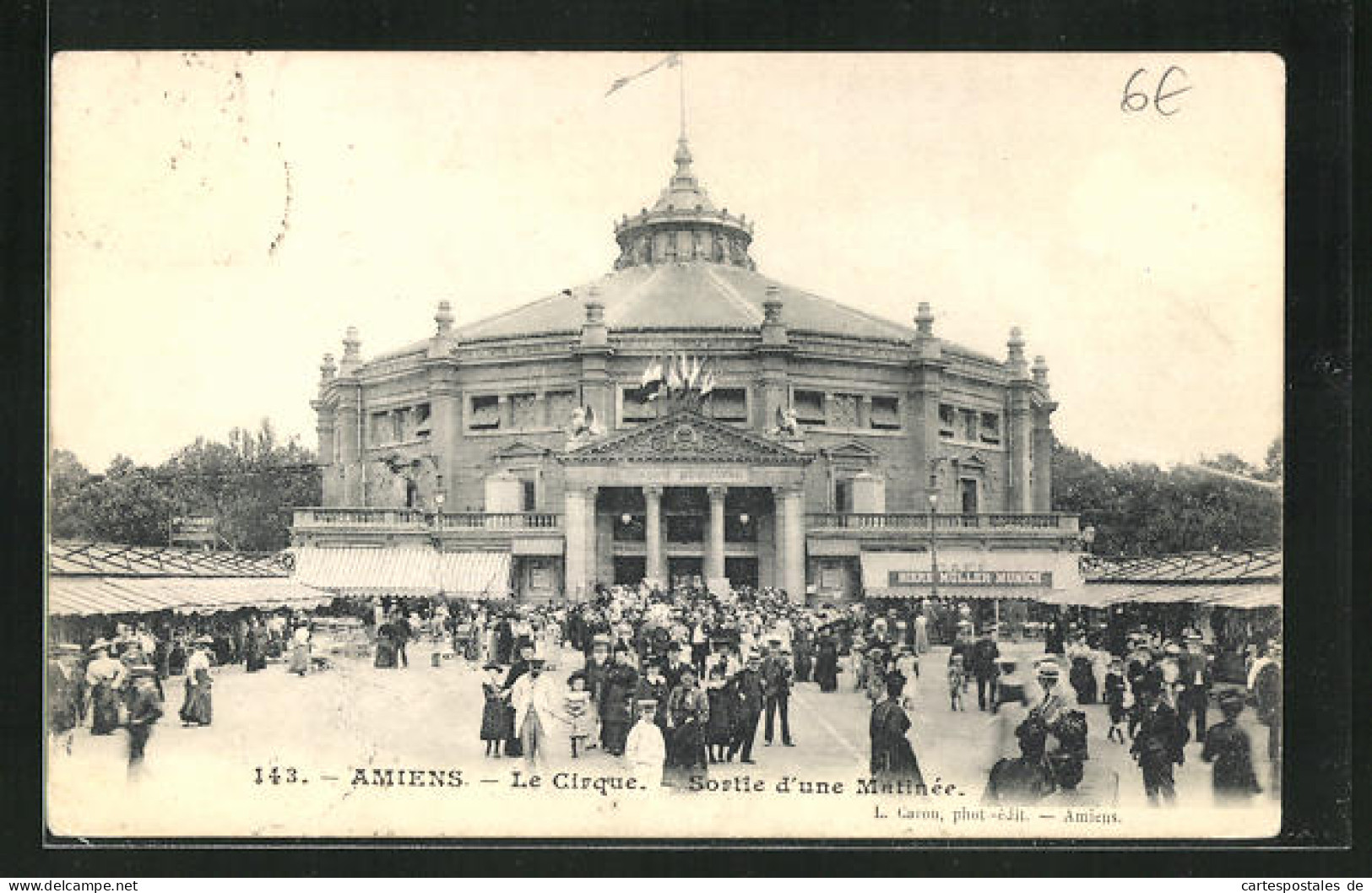 CPA Amiens, Le Cirque, Sortie D`une Matinee  - Amiens