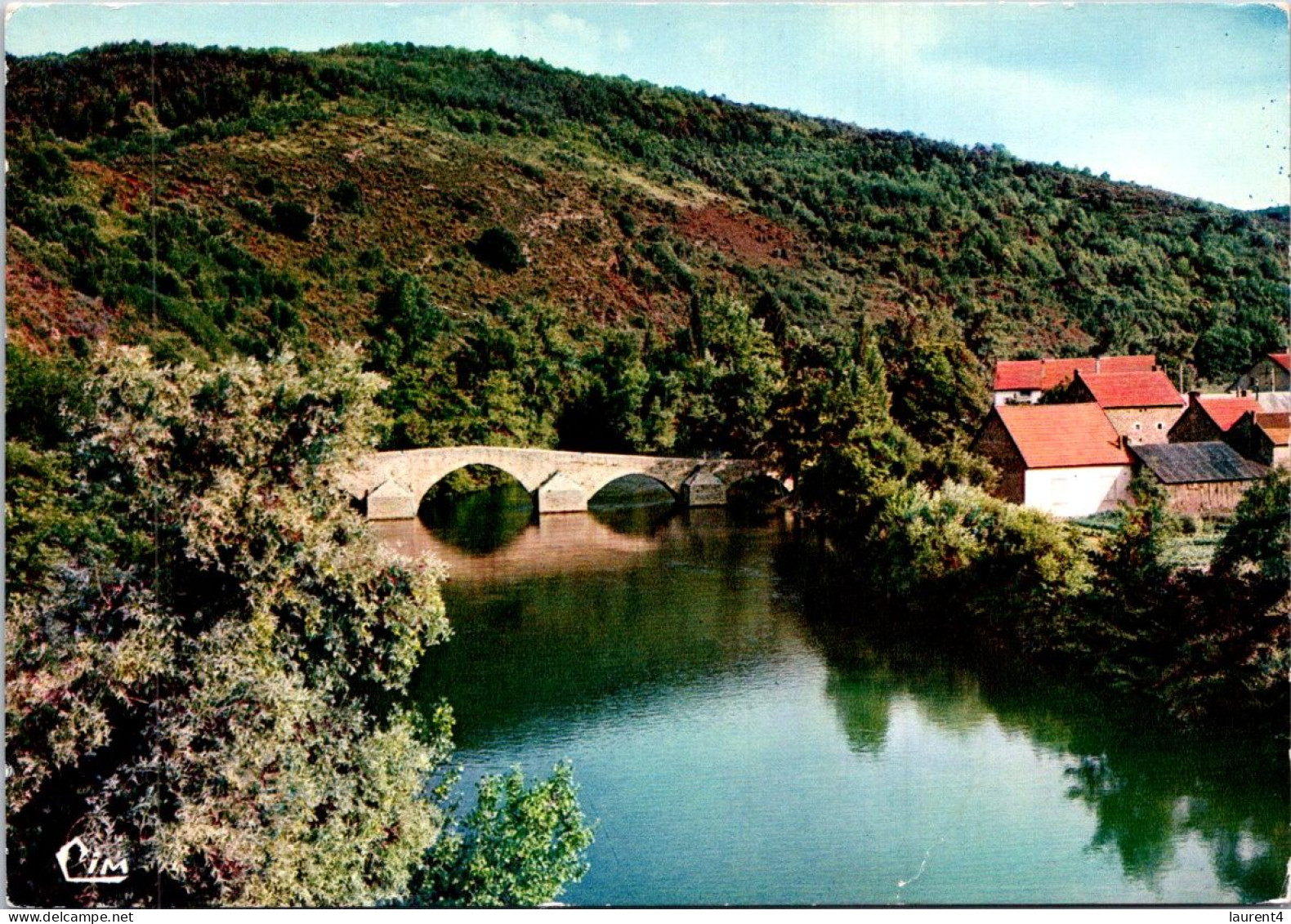 26-4-2024 (3 Z 8) France - Vieux Pont Romain De Chouvigny - Puentes