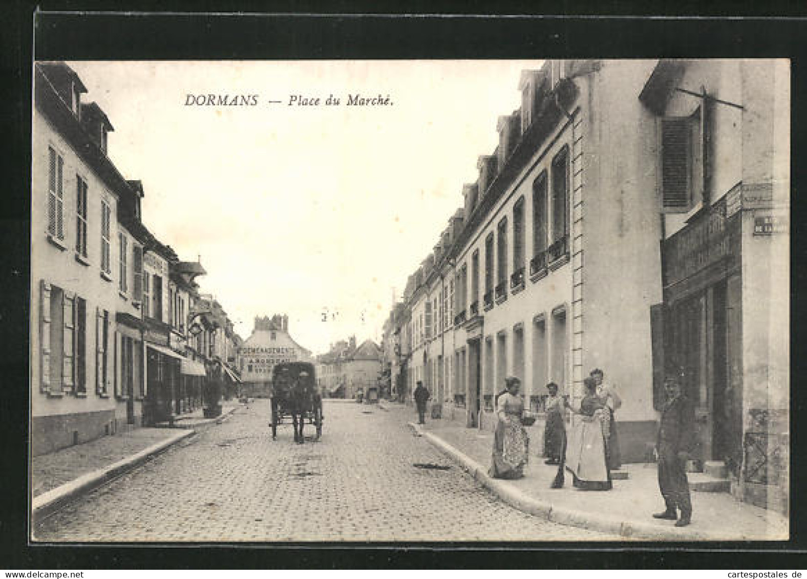 CPA Dormans, Place Du Marché  - Dormans