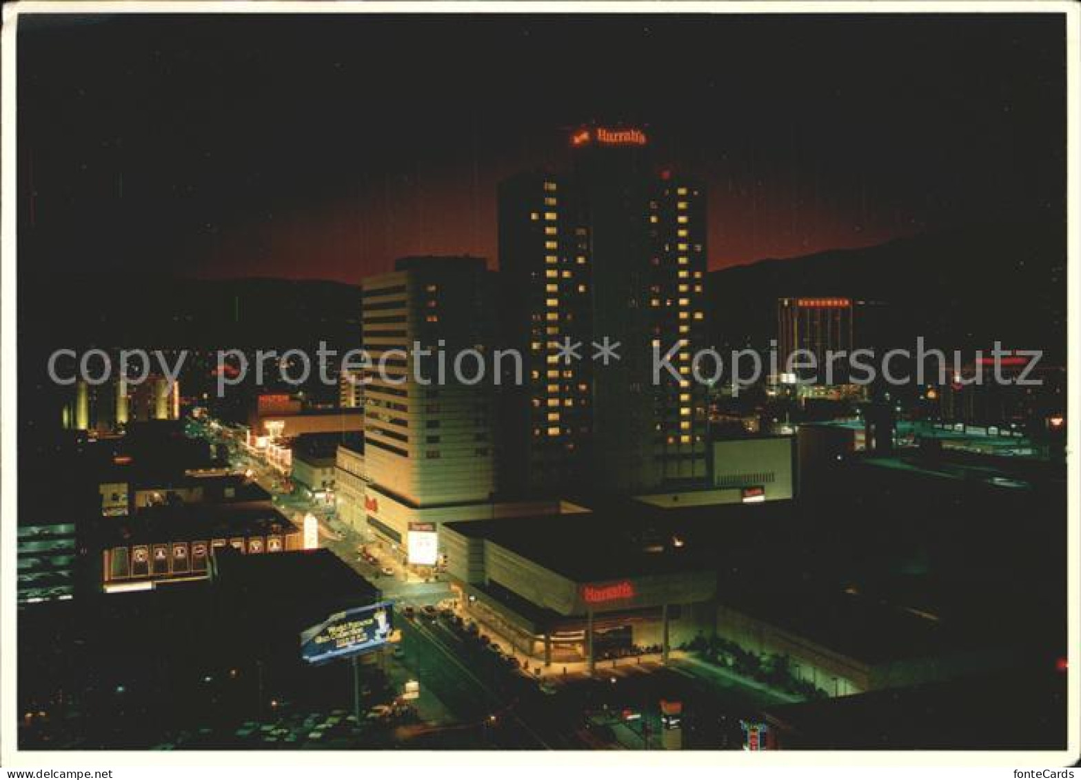 72231750 Reno_Nevada Harrahs Hotel And Casino Bei Nacht - Andere & Zonder Classificatie